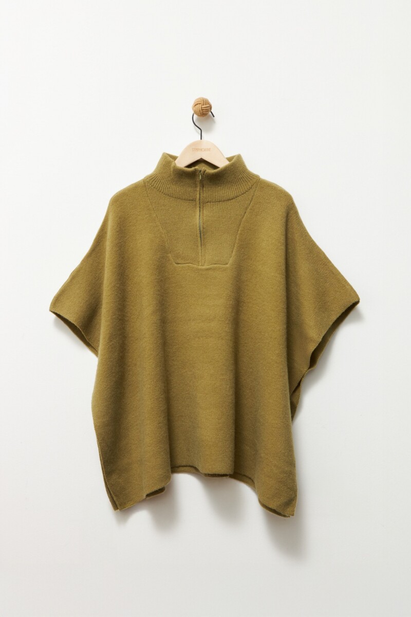 Poncho tejido verde