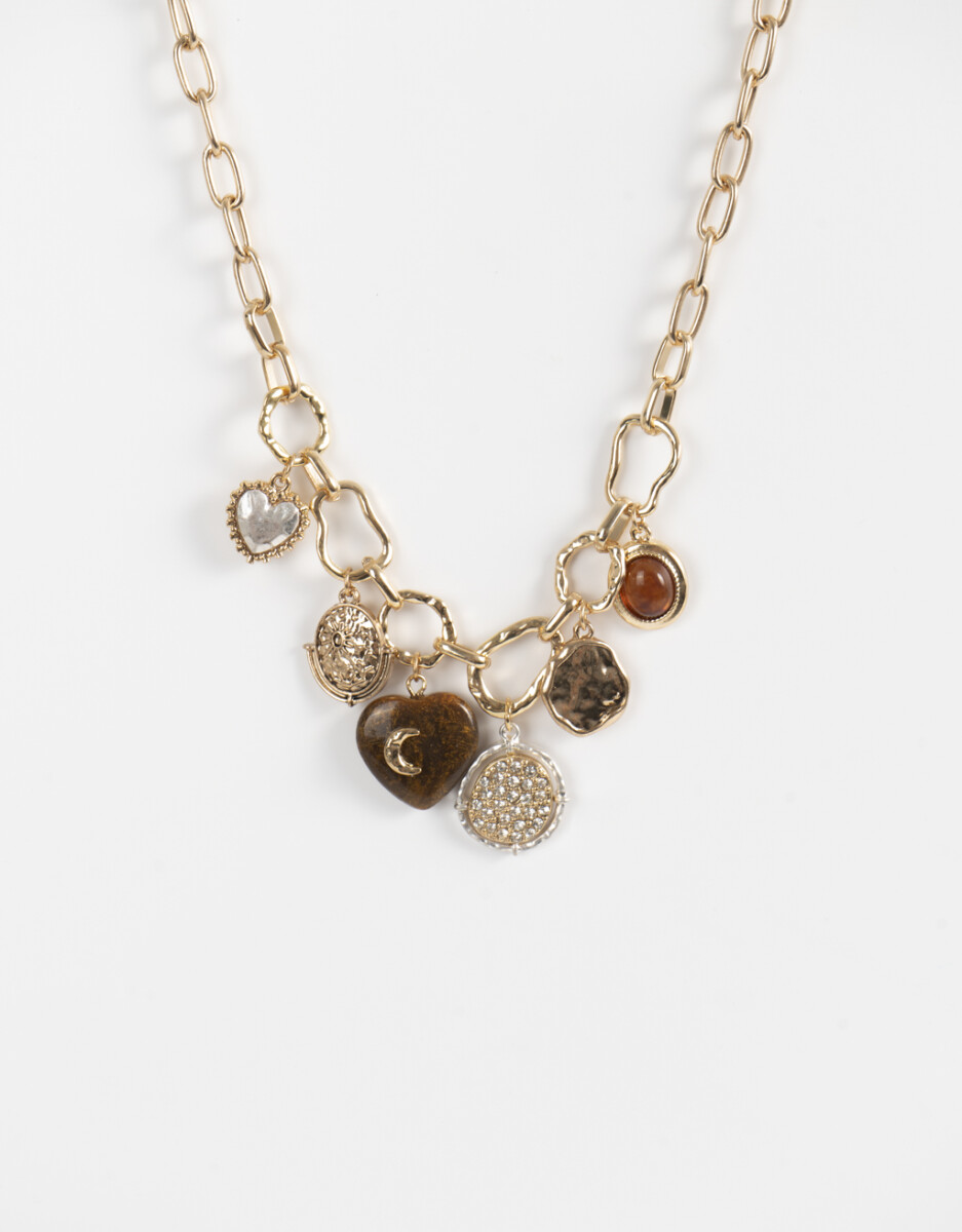 Collar Corto Con Corazón 