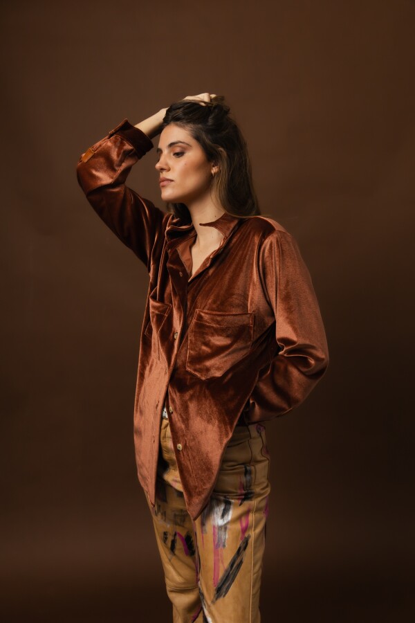 Velvet Shirt con Puño Cobre