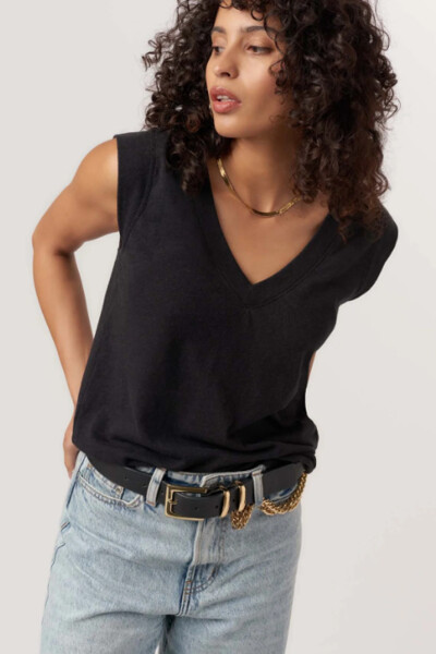 POLERA RUE V-NECK Negro
