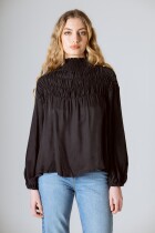 Runa Black