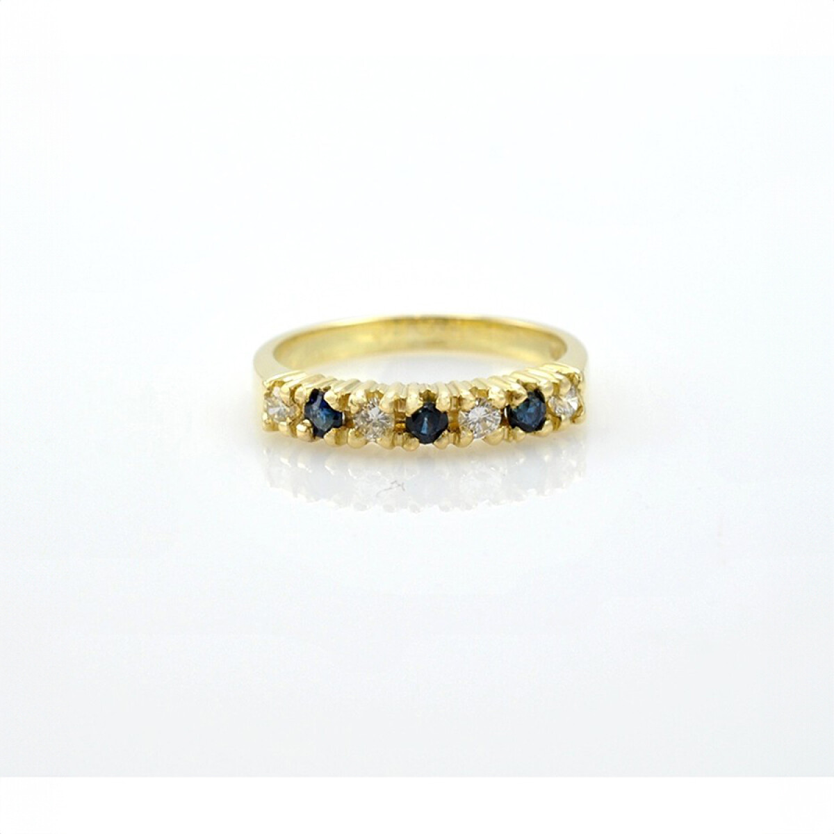 Anillo En Oro 18K Con Brillantes Y Zafiros. Engarce 4 Puntas 