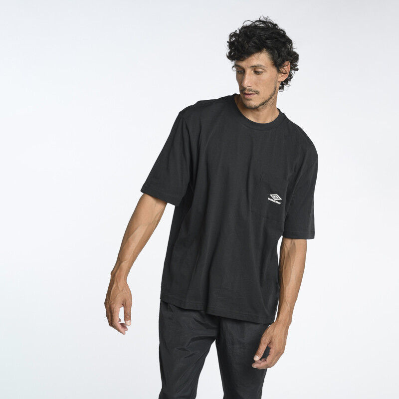 T- SHIRT BOXY POCKET TEE Umbro Hombre 060