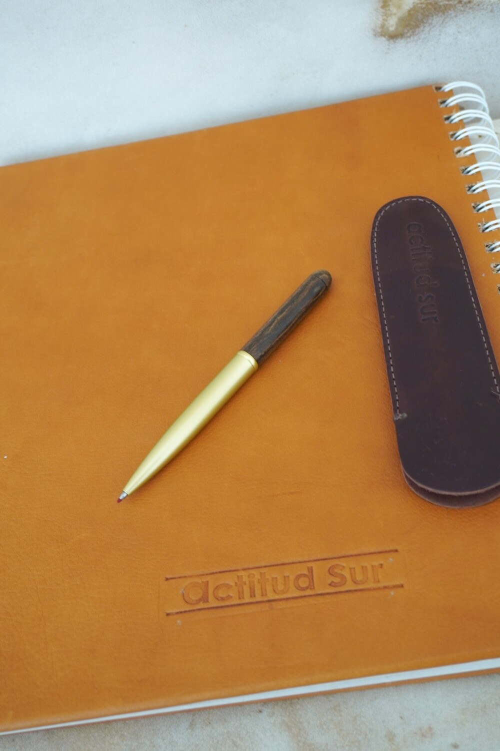 Desk Pen Chocolate