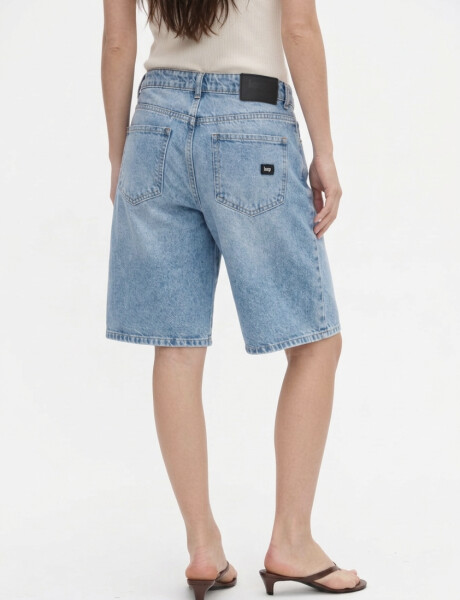Short Emelia Snow Blue