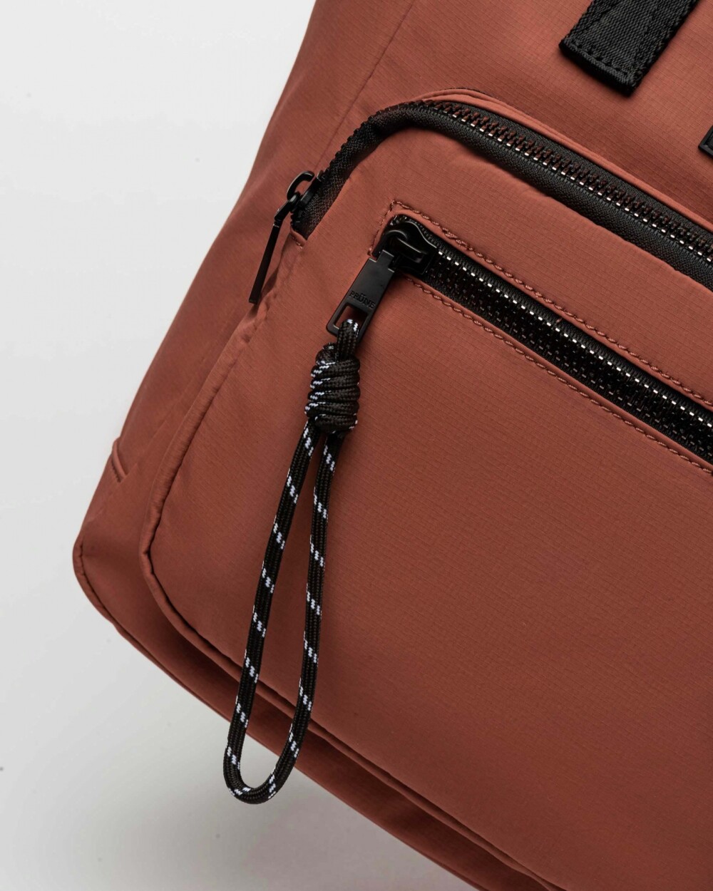 Bolso Al Hombro Forest en Nylon Terracota