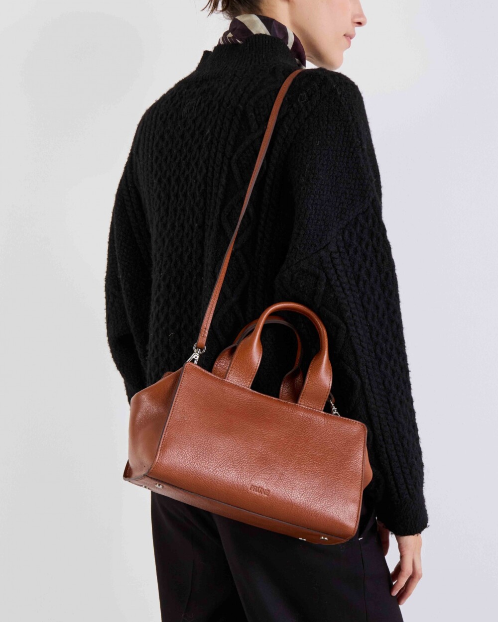Cartera de mano Mila en cuero liso Cuoio