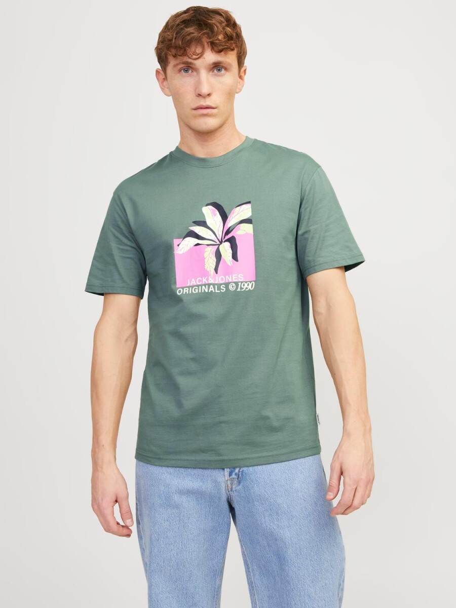 Polera Tampa Estmpado Central - Laurel Wreath 