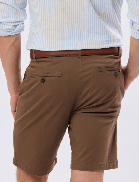 BERMUDA CLASICA CON ELASTANO Tostado
