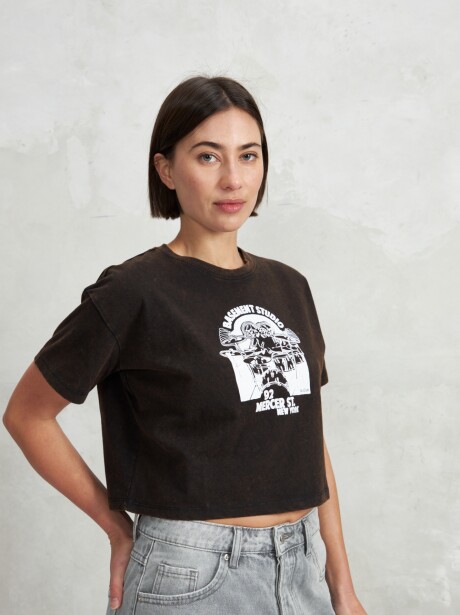 REMERA CARDAMOMO NEGRO