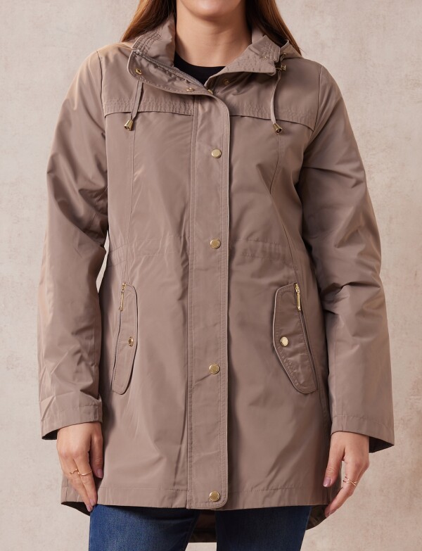 Campera Liviana Impermeable BEIGE OSCURO