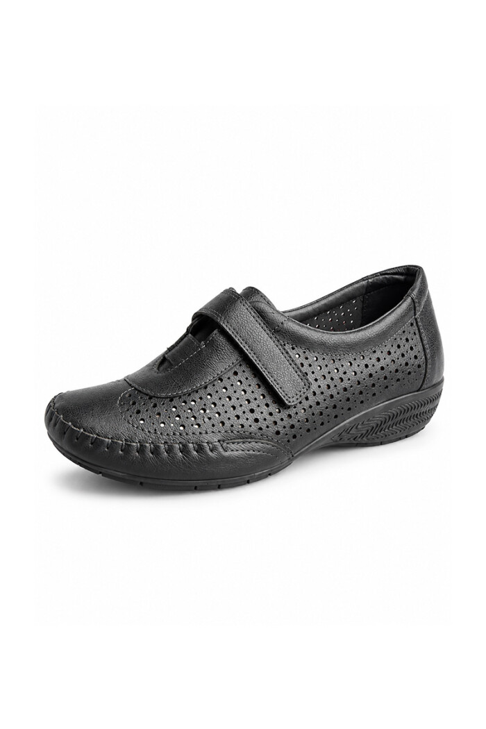 Calzado D'Moon calado con velcro Negro