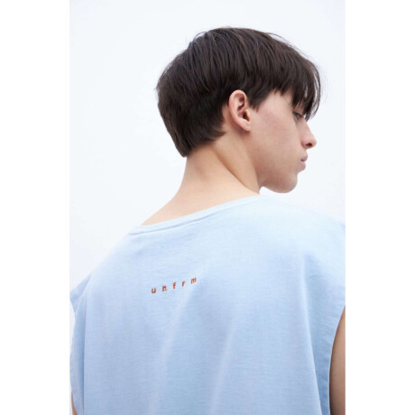 Musculosa Poe Celeste