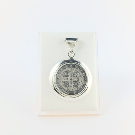 Medalla de San Benito en plata 925. Ideal para Cunero. Medalla de San Benito en plata 925. Ideal para Cunero.