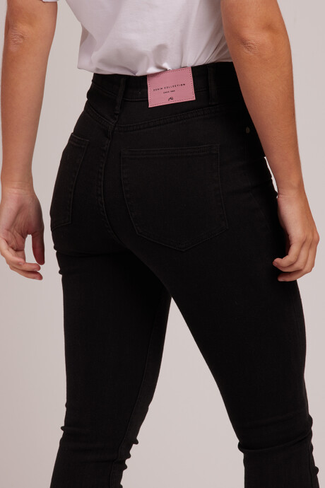 JEAN BOONW24 RUSTY Negro