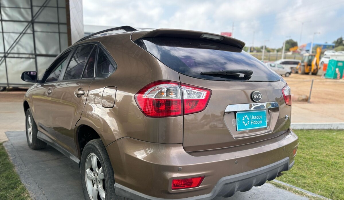 BYD S6 GSI 2,0 MT - 2014 BYD S6 GSI 2,0 MT - 2014