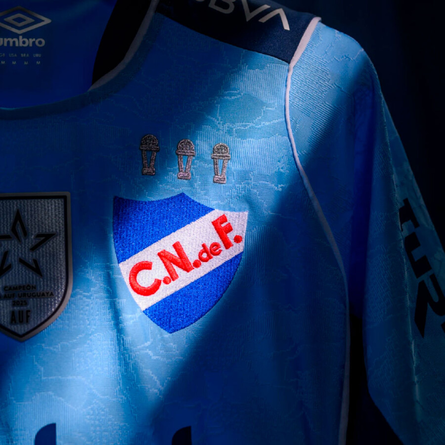 Camiseta de Hombre Umbro Nacional Edicion 26 Celeste