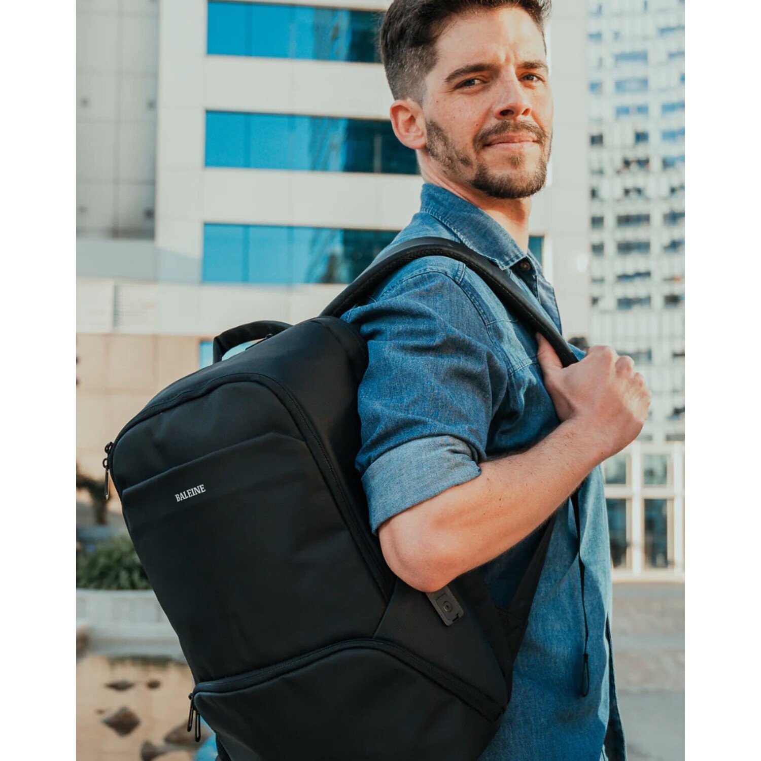 Mochila Urbana Baleine Hudson con Espacio para Notebook 17 Full Black Electroventas
