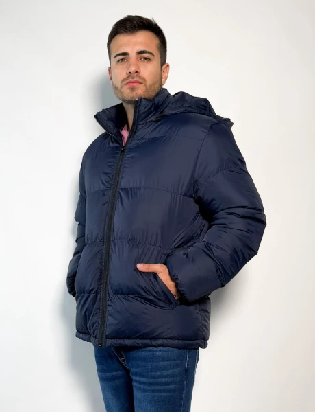 Campera de nylon oversize Taka Azul