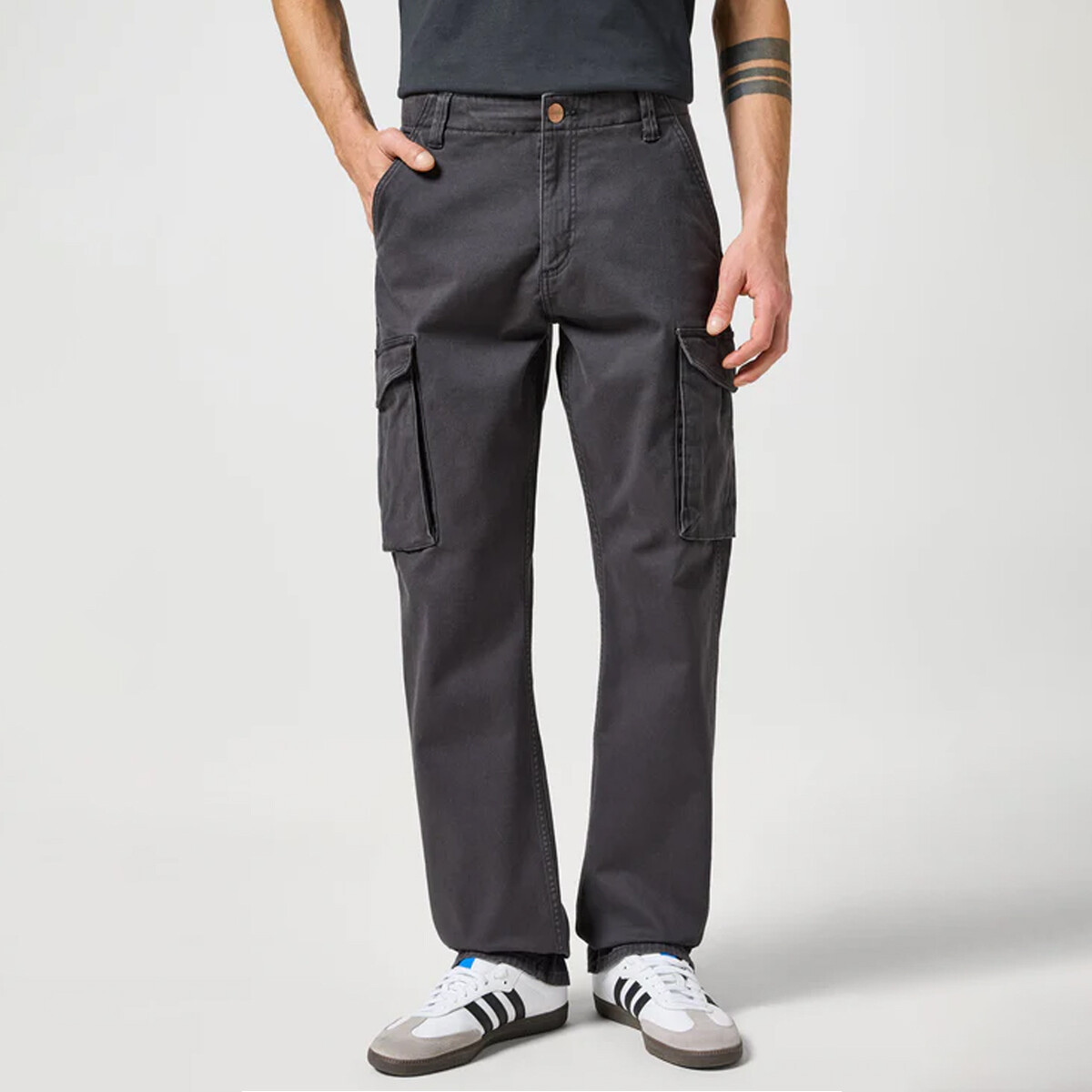 Pantalón Wranglrer de Hombre - CASEY - 112356845FADEDBLACK - ELD 