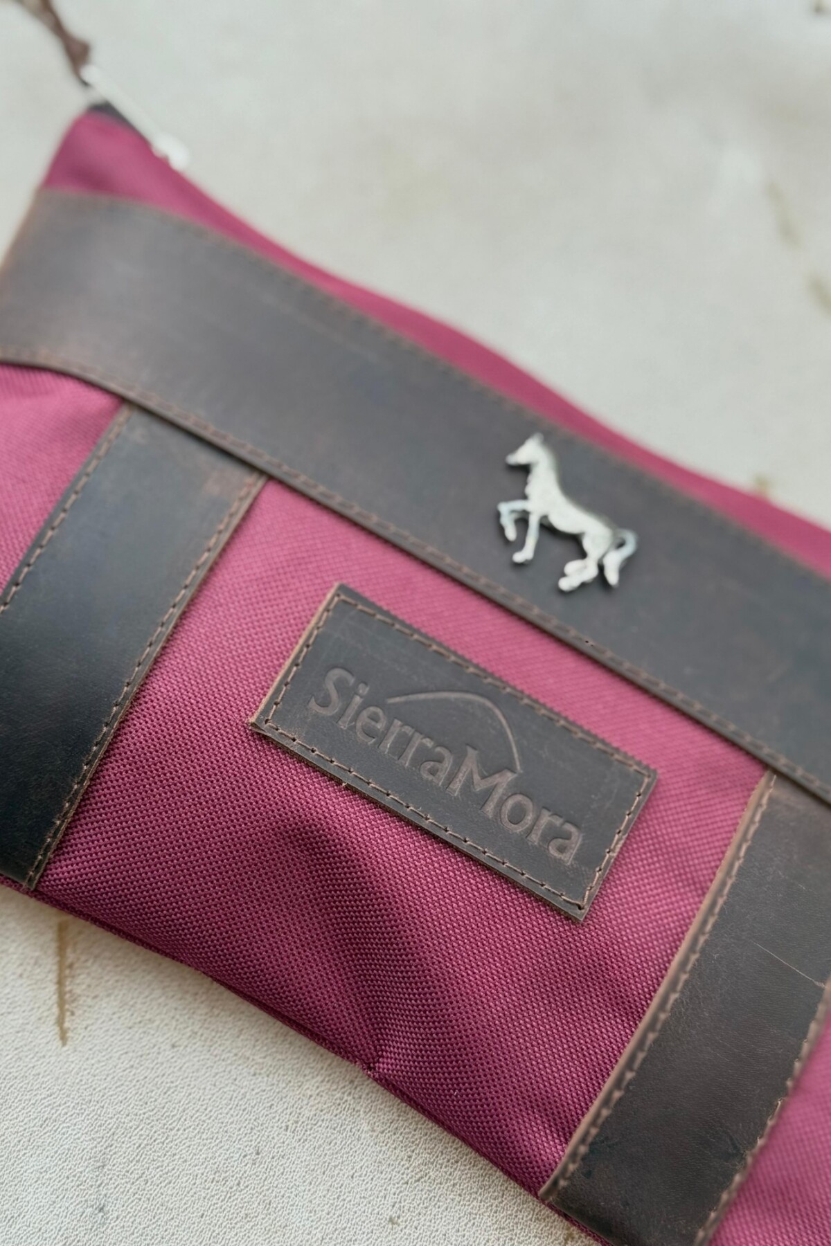 Sobre Cartuchera Mustang Chocolate / Bordeaux