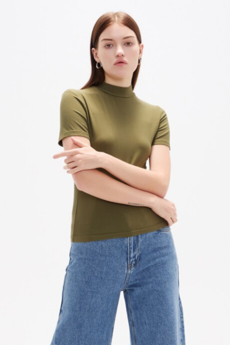 Remera Daly Verde Oliva