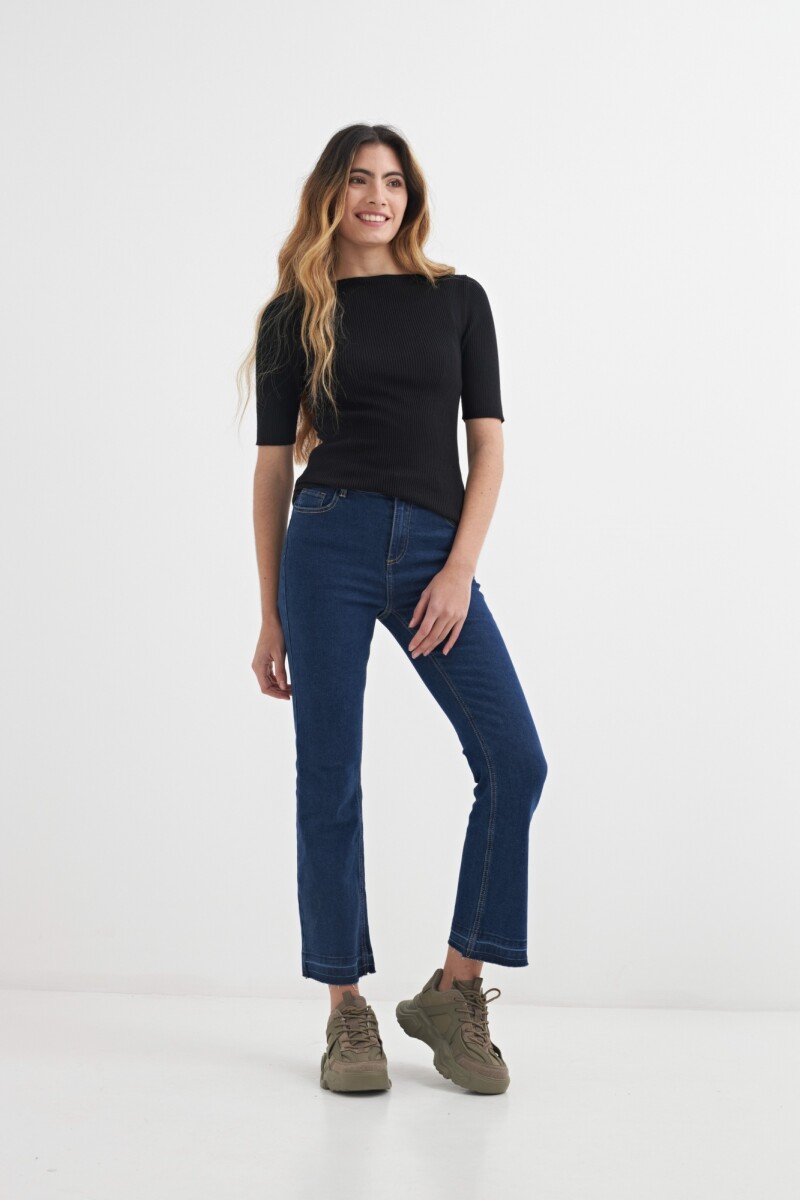 Sweater cuello bote NEGRO