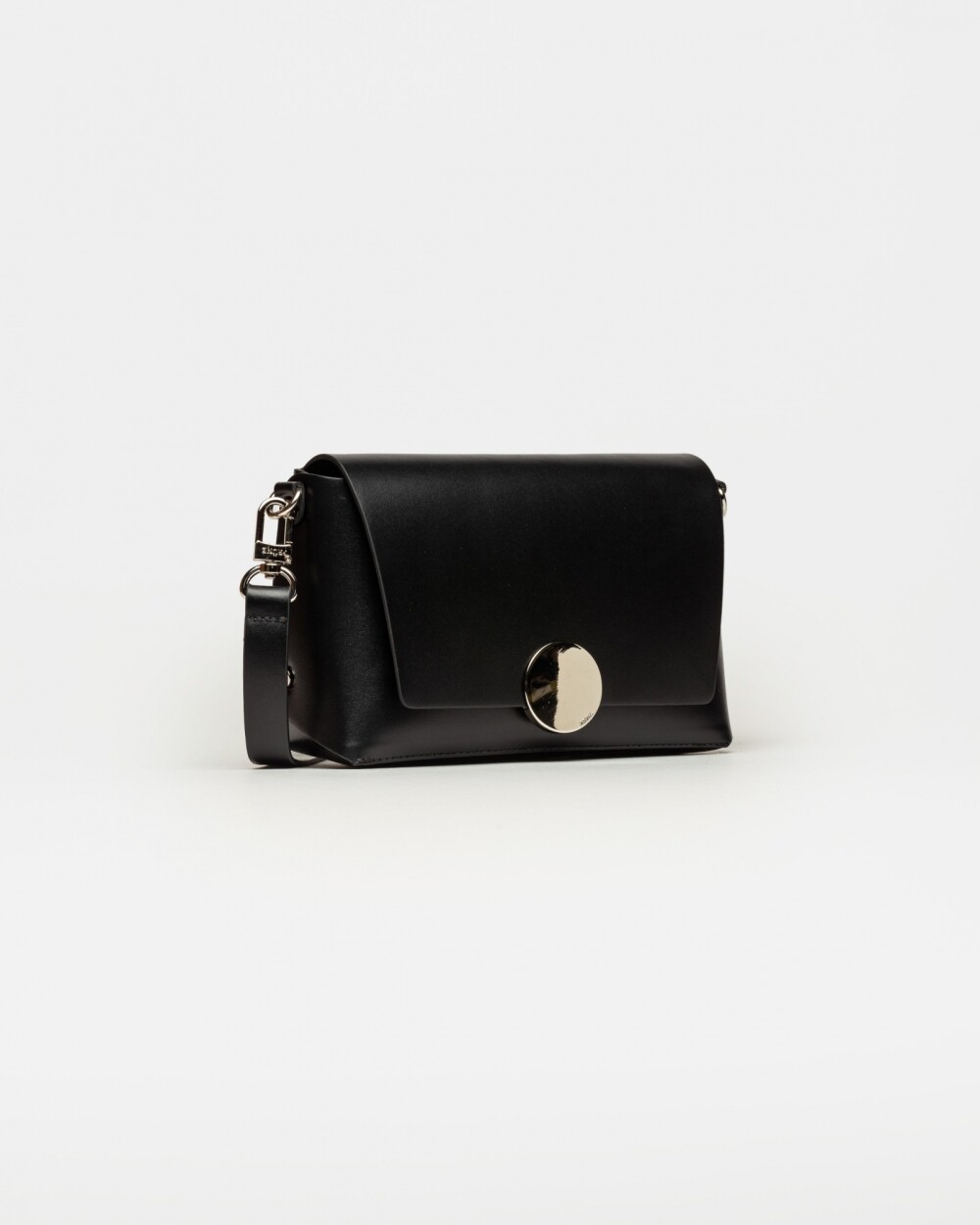 Bandolera Oasis en cuero vaquita Negro