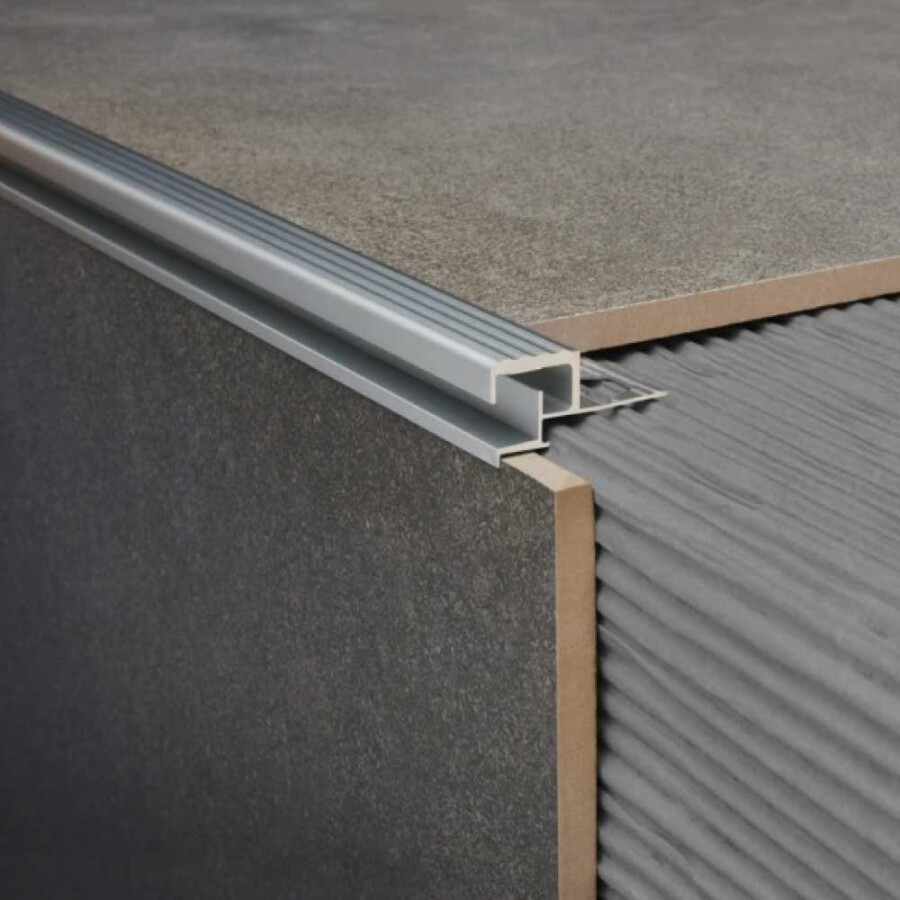 Protector de escalón y gradas para led Protector de escalón y gradas para led