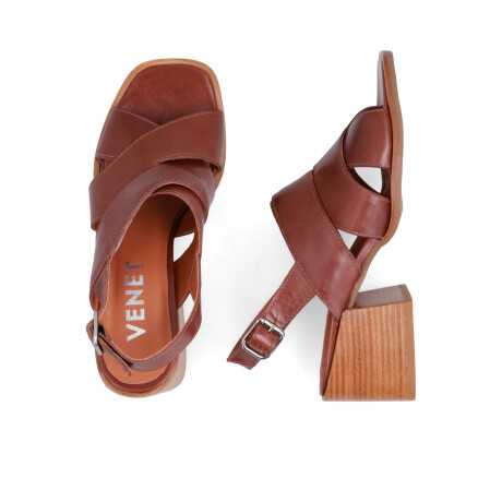 SANDALIAS CUERO VENET - PADRIO MARRON