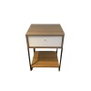 Mesa de luz 1 cajón 1 estante con metal miel y blanca Mesa de luz 1 cajón 1 estante con metal miel y blanca