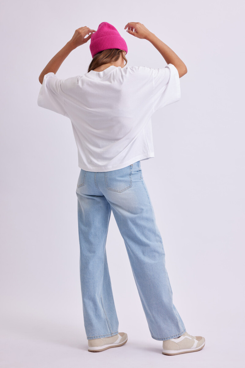 Remera 3/4 Cuello Alto Blanca