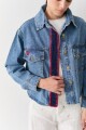 CAMPERA ESCUDO Celeste Con Rojo