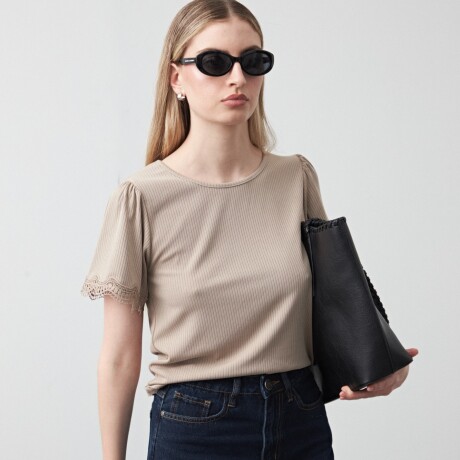 REMERA IWAKI Tostado