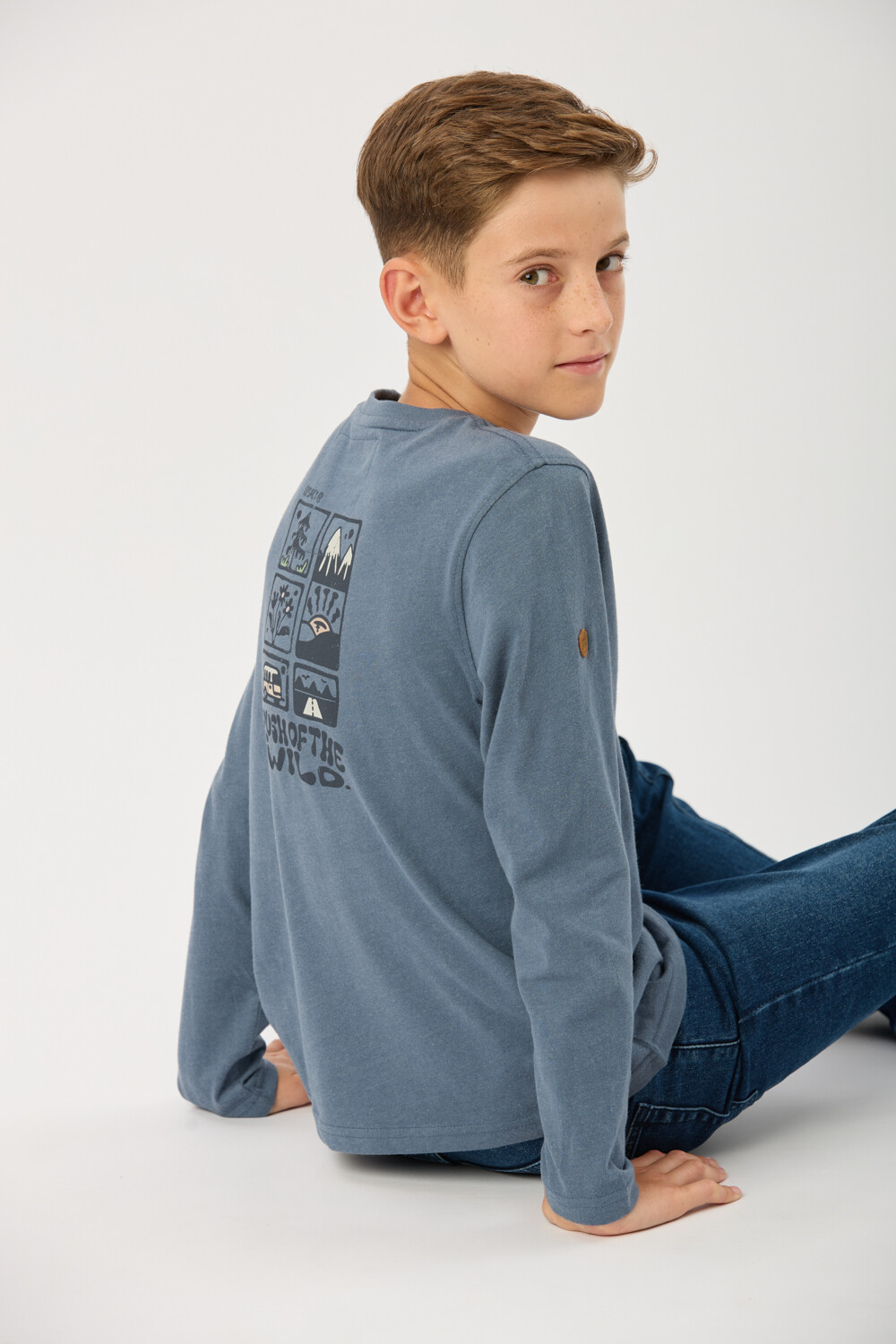 REMERA ESTAMPADA Piedra