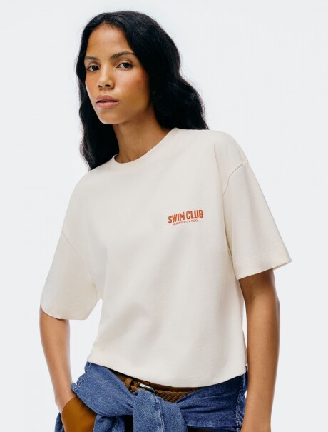CAMISETA CON ESTAMPA MODELO OVERSIZE BEIGE