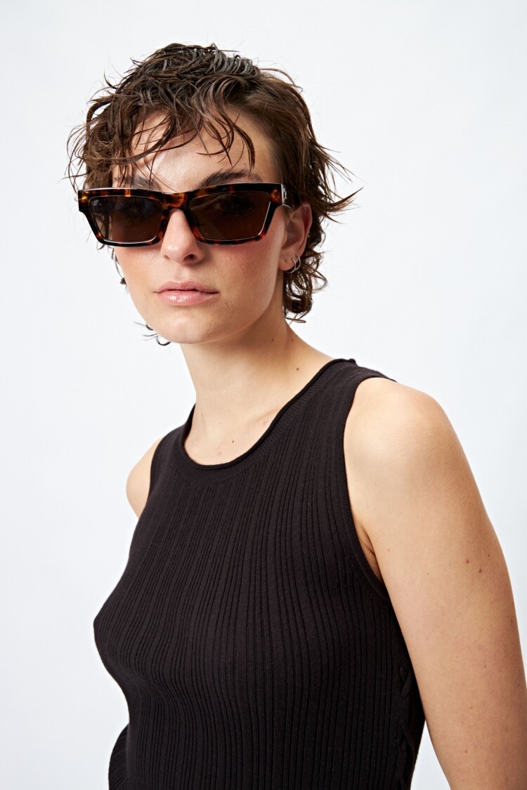 TOP ELVIA Negro