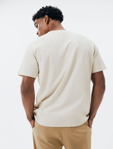 CAMISETA SUPER COTTON CON BOLSILLO BEIGE