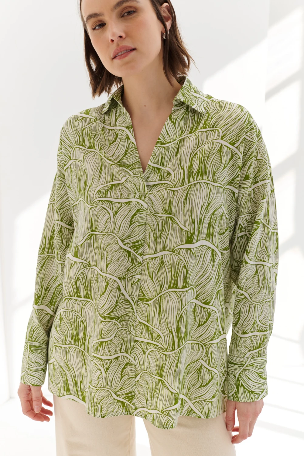 BLUSA HANNA HOJAS verde oliva 1