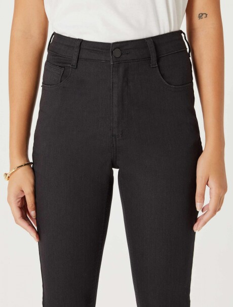 PANTALÓN DE JEAN CINTURA MEDIA SKINNY NEGRO