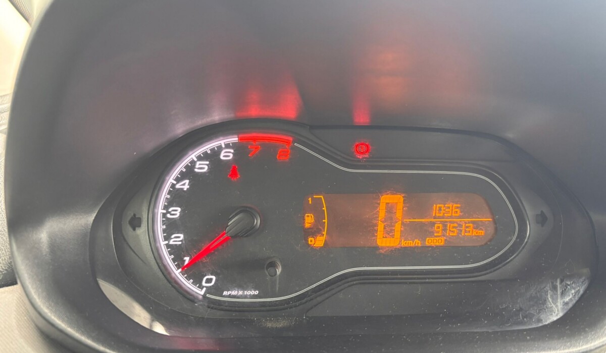 Chevrolet Onix Joy LT 1.0 - 2018 Chevrolet Onix Joy LT 1.0 - 2018