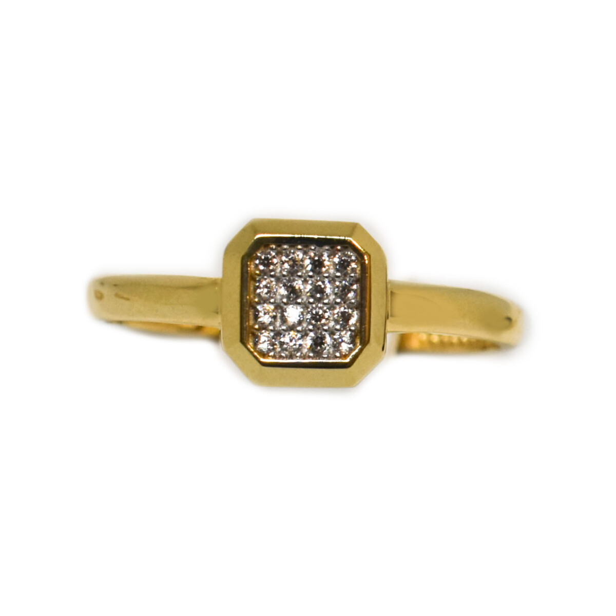 Anillo en Oro 18 Kilates con Zirconias 