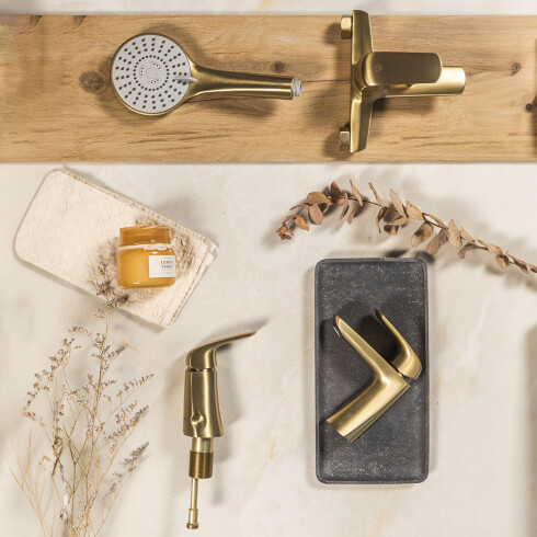 Juego De Griferia Incluye Lavatorio Bajo Bidet Y Ducha Exterior Con Telefono Y Flexible DORADO-BRUSHED GOLD