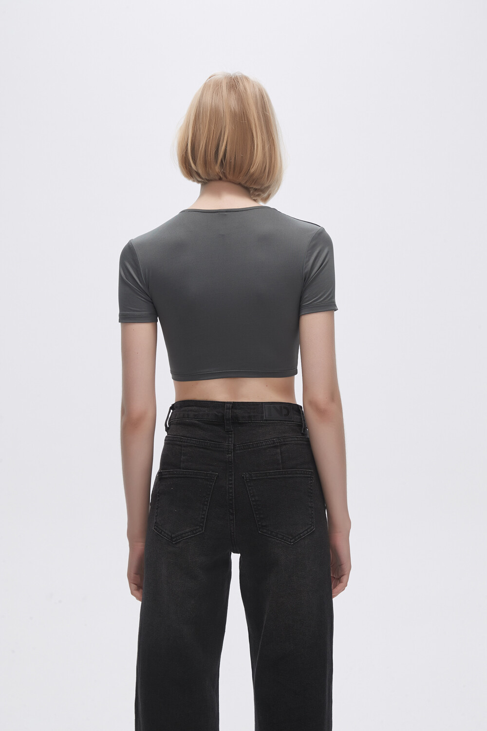 Remera Hazakura Gris Oscuro