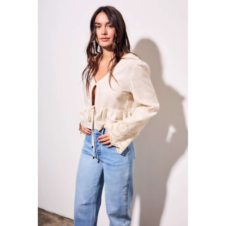 Blusa Bordada Calados Nacar