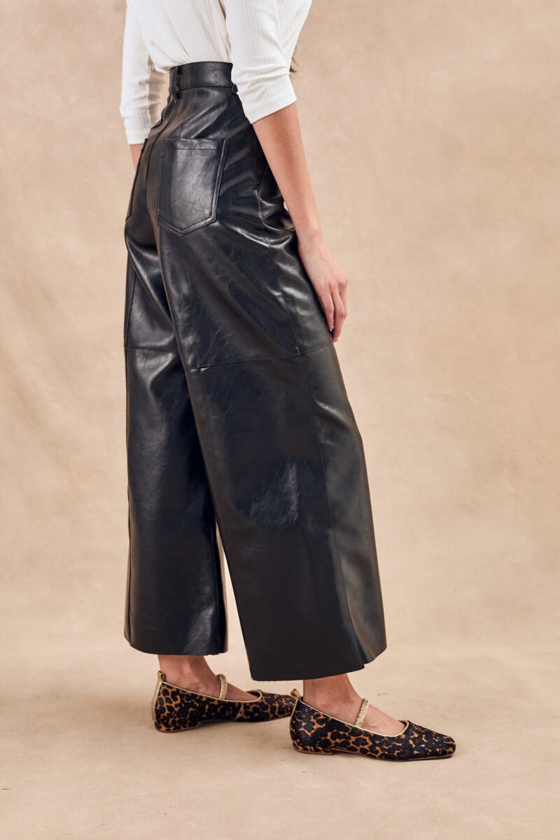 Pantalón Extra Wide Cuero Vegano Negro