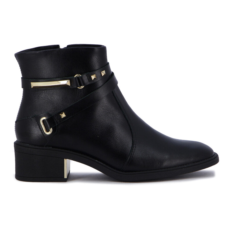 Ramarim Bota Cuero Caña Baja C/ Dos Tiras Y Aplique Negro