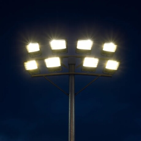 Columna Deportiva con Rack para 8 Focos 10mt Columna Deportiva con Rack para 8 Focos 10mt