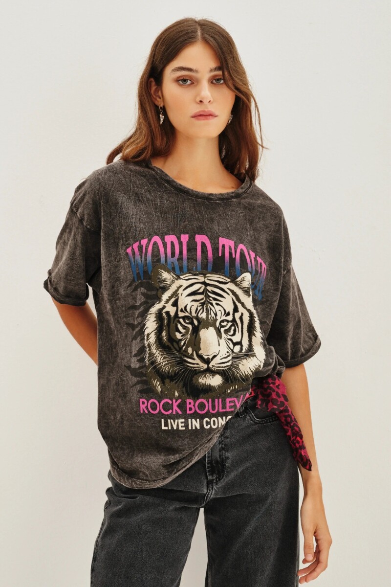 Remera Rebel Safari 