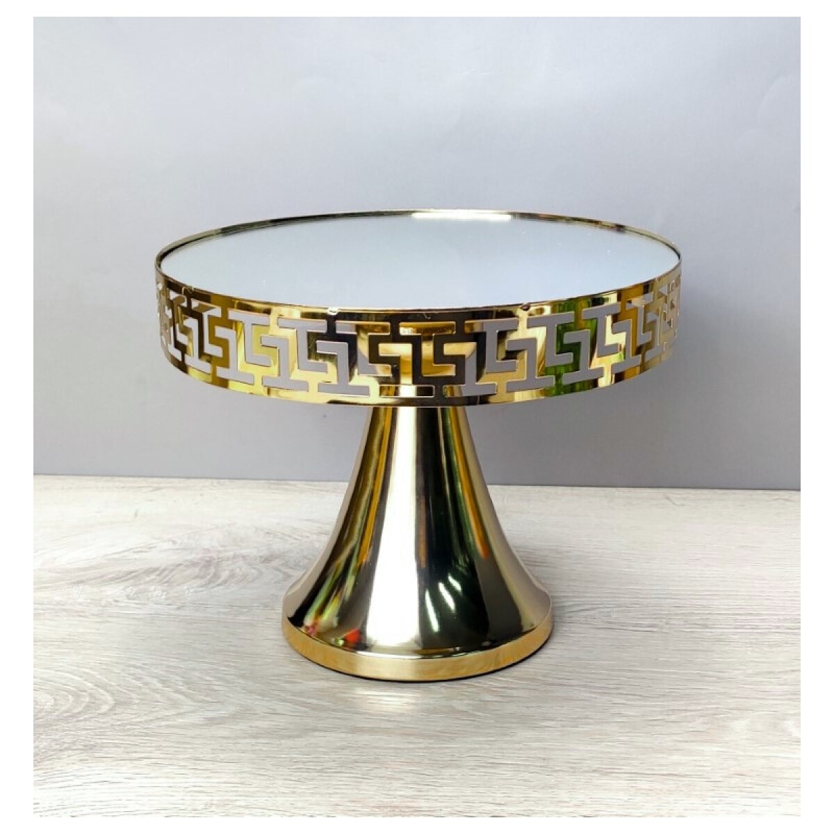 Soporte Para Torta Dorado 30CM 